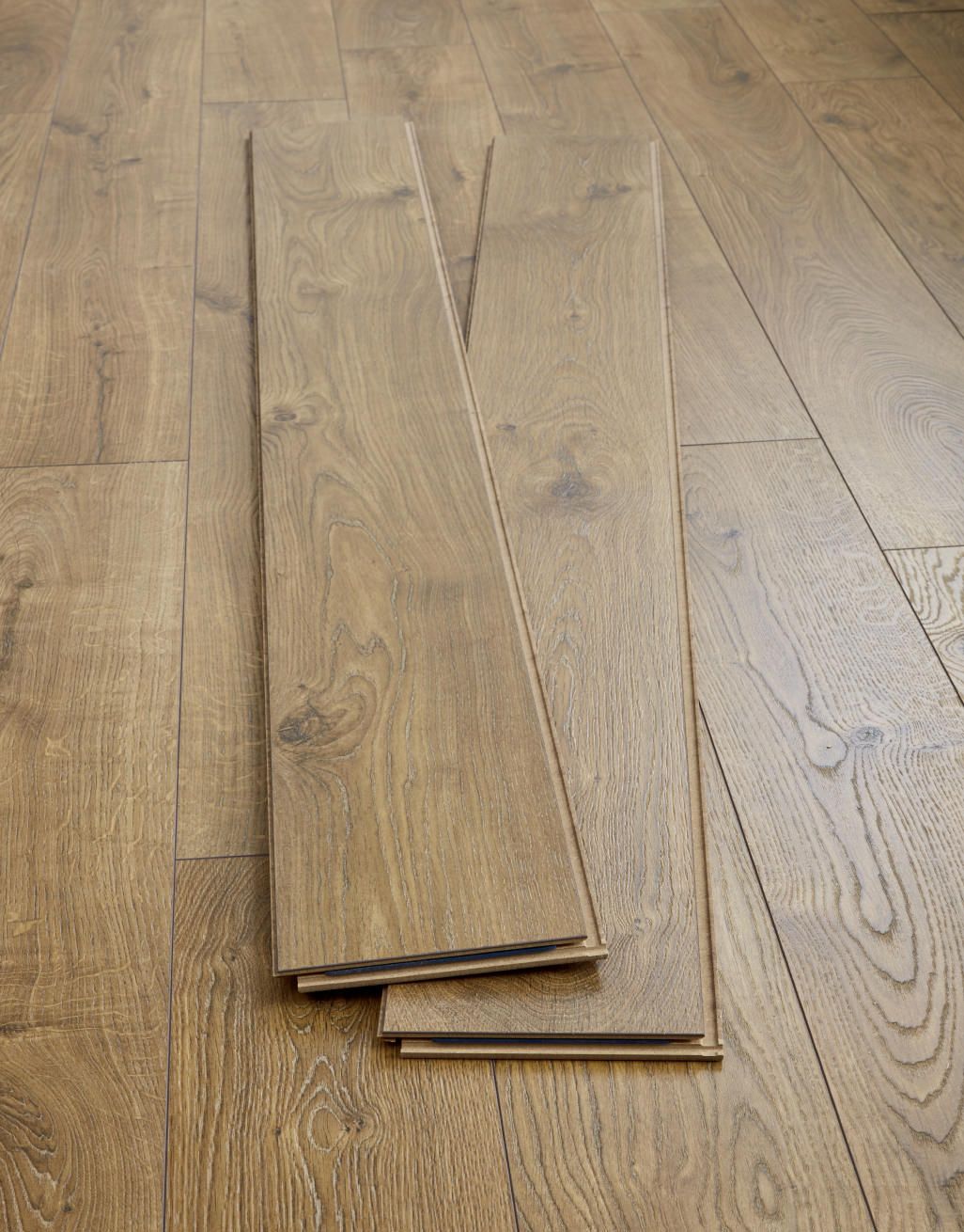 Palermo Long - Caramel Oak Laminate Flooring 3