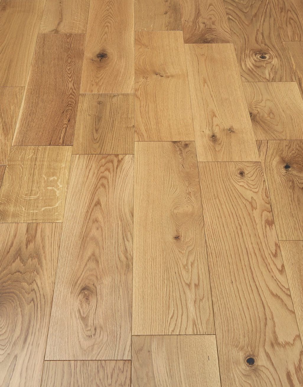 Manhattan Natural Oak Lacquered Engineered Wood Flooring 4
