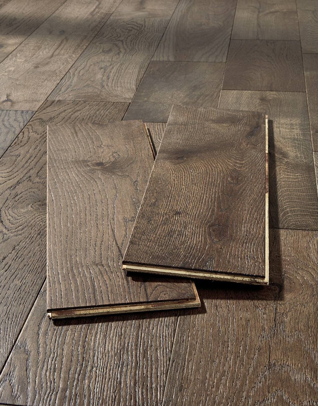 Manhattan Aged Cottage Oak Brushed & Lacquered Engineered Wood Flooring 3