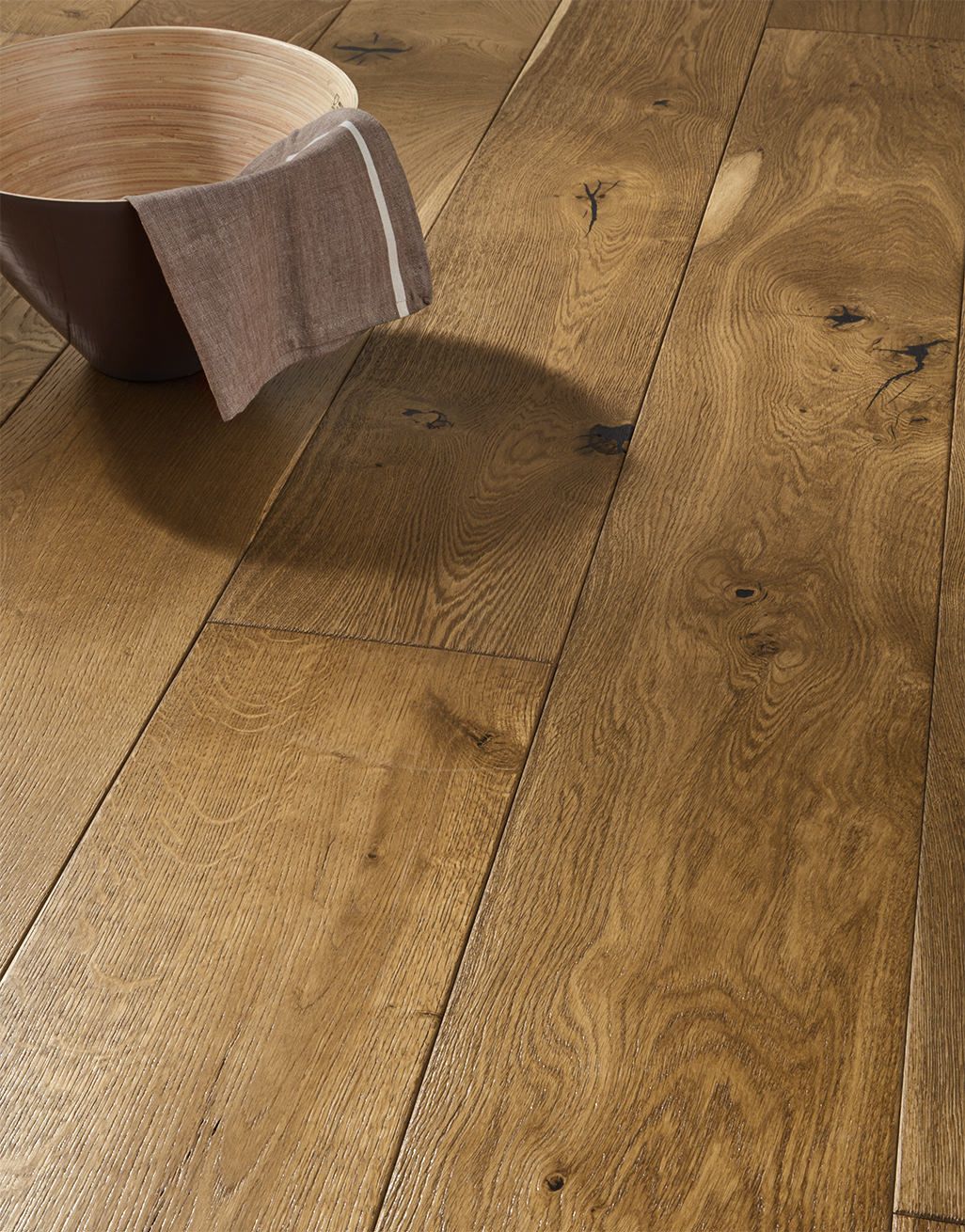 Grand Imperial Golden Smoked Oak Brushed & Lacquered Engineered Wood Flooring 3
